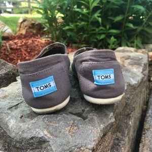 Women’s toms